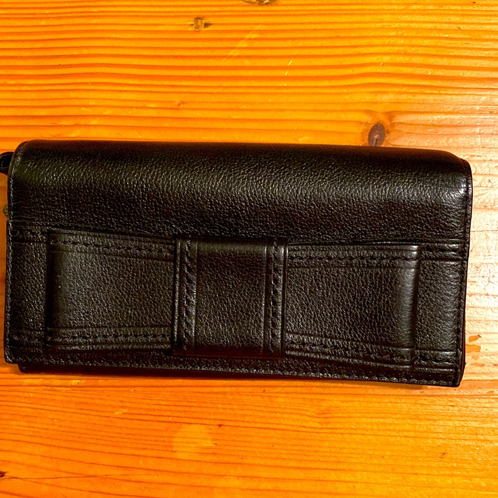 Kate Spade wallet wristlet. Black excellent condition